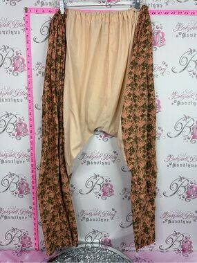 Harem pants Boho Floral Drop-Crotch Pants in Tan and Olive